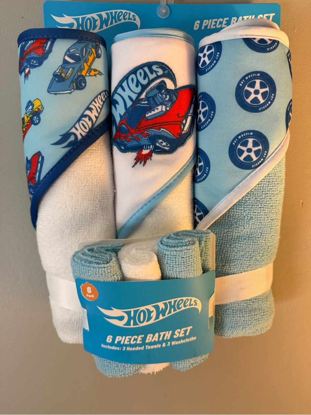 New Hot Wheels Baby Bath Set 6 Pack - 3
Hooded Towels & 3 Washcloths Cudlie